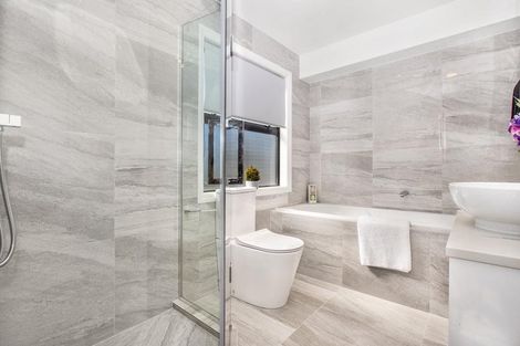 Photo of property in 158c Flat Bush School Road, Flat Bush, Auckland, 2019