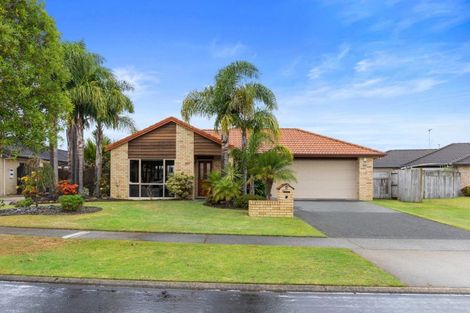 Photo of property in 3 Mcleod Place, Papamoa Beach, Papamoa, 3118