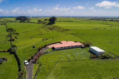 Photo of property in 10 Old Devon Road, Sentry Hill, New Plymouth, 4373