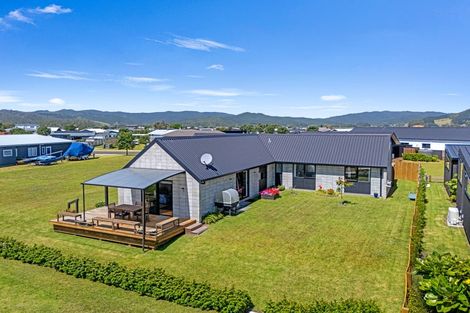 Photo of property in 105 Rangiora Crescent, Matarangi, Whitianga, 3592