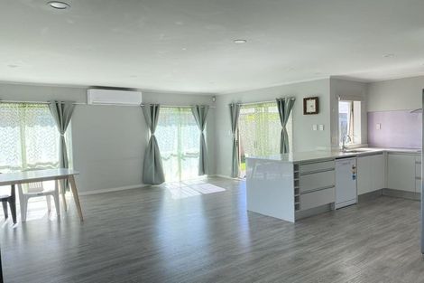 Photo of property in 160 Burswood Drive, Burswood, Auckland, 2013