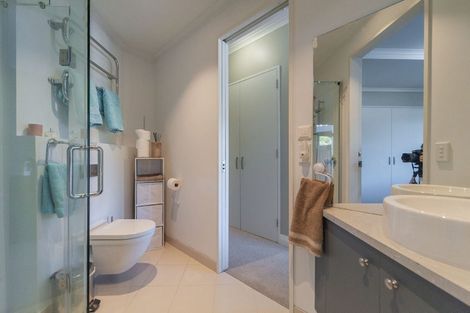 Photo of property in 11 Curnow Way, Kaiwharawhara, Wellington, 6035