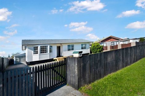 Photo of property in 14 John Walker Drive, Manurewa, Auckland, 2102