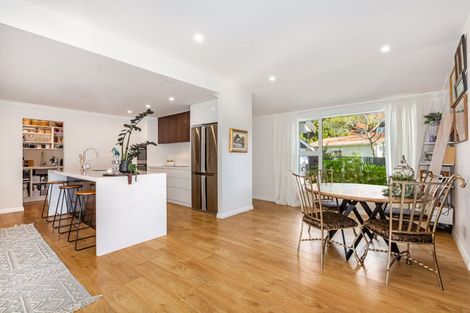 Photo of property in 18 Colin Grove, Hutt Central, Lower Hutt, 5010