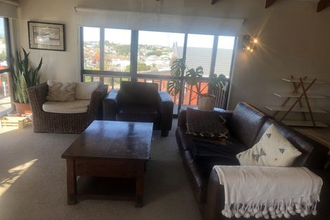 Photo of property in 24a East Coast Road, Milford, Auckland, 0620