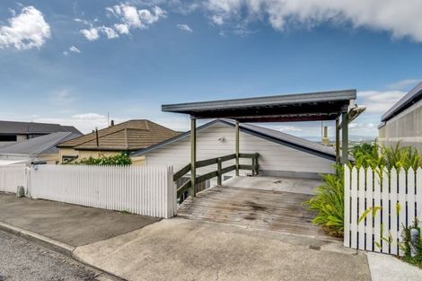 Photo of property in 22 Colenso Avenue, Hospital Hill, Napier, 4110