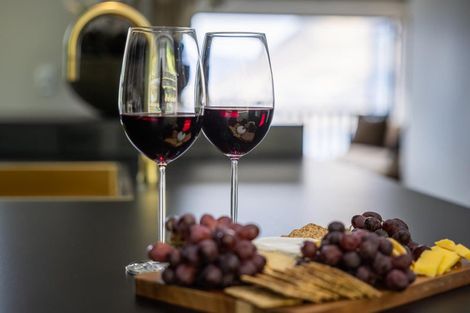 Photo of property in 13 Caples Place, Fernhill, Queenstown, 9300