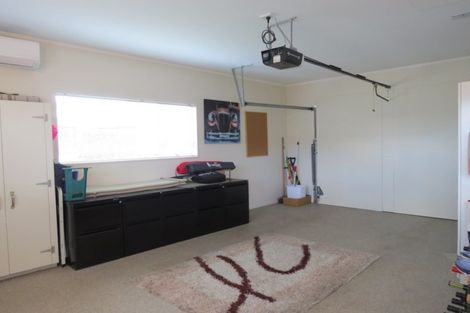 Photo of property in 4 Allman Drive, Coromandel, 3506