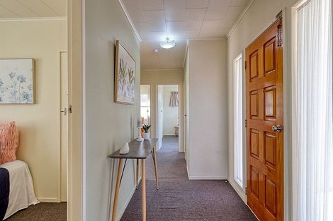 Photo of property in 1 Barron Crescent, Fenton Park, Rotorua, 3010