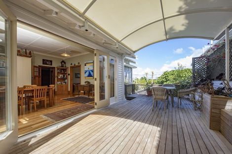 Photo of property in 27 Jubilee Avenue, Devonport, Auckland, 0624