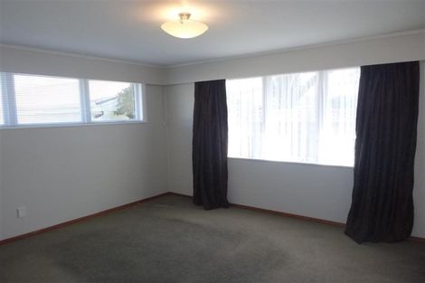 Photo of property in 10 Holyoake Crescent, Avalon, Lower Hutt, 5011