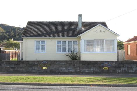Photo of property in 7 Shearer Crescent, Naenae, Lower Hutt, 5011