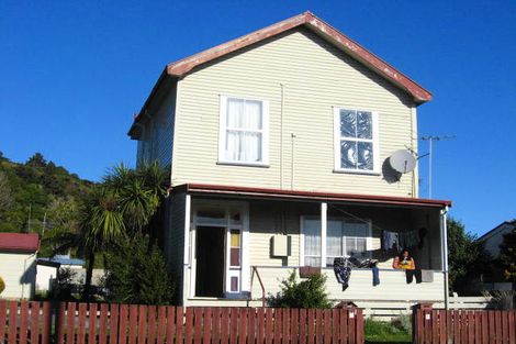 Photo of property in 25 Shakespeare Street, Greymouth, 7805