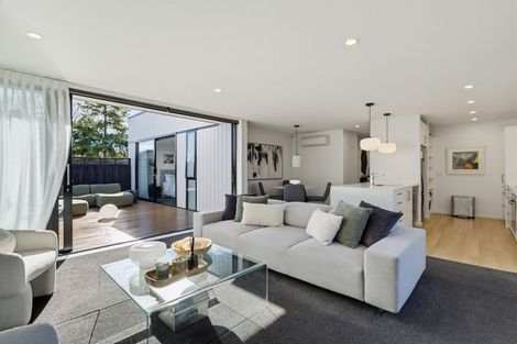 Photo of property in 275 Hills Road, Mairehau, Christchurch, 8013