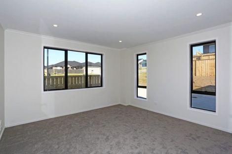 Photo of property in 2 Lippiatt Crescent, Pokeno, 2402