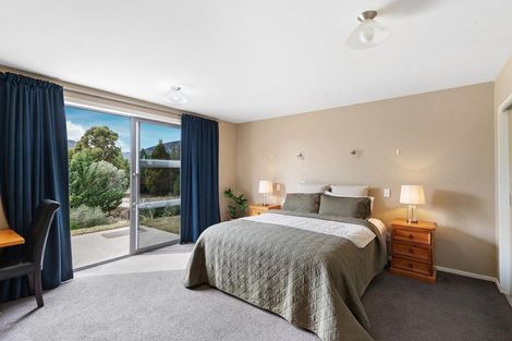 Photo of property in 289 Riverbank Road, Wanaka, 9382