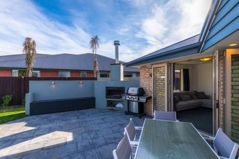 Photo of property in 11 Cairnbrae Drive, Prebbleton, 7604