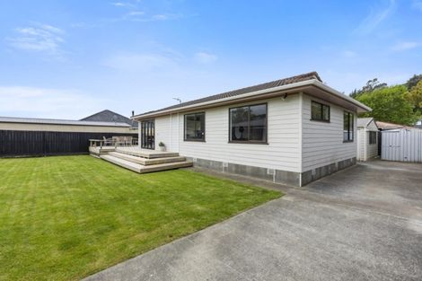 Photo of property in 2/18 Montgomery Street, Stokes Valley, Lower Hutt, 5019
