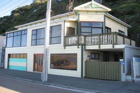 Photo of property in 139 Marine Parade, Seatoun, Wellington, 6022