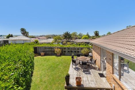 Photo of property in 7 Ranch Place, Pukekohe, 2120