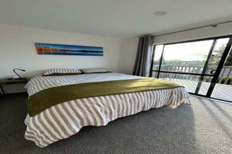 Photo of property in 46 Surf Road, Stanmore Bay, Whangaparaoa, 0932