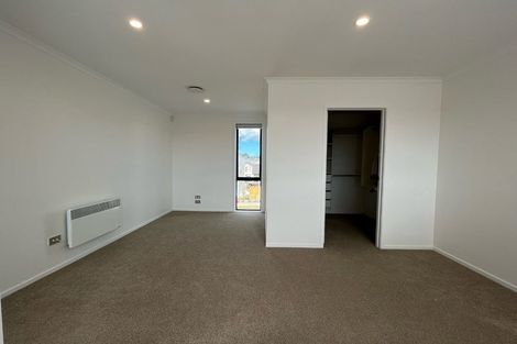 Photo of property in 18 Hobsonville Point Road, Hobsonville, Auckland, 0616