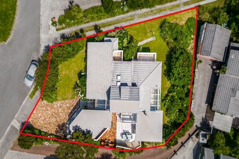 Photo of property in 32 Brigantine Drive, Beach Haven, Auckland, 0626