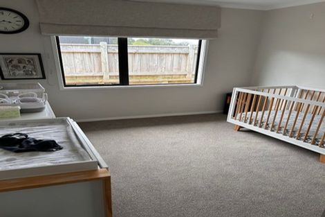 Photo of property in 8 Matau Lane, Ferndale, New Plymouth, 4310