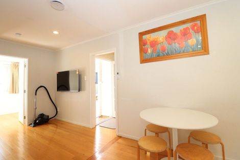 Photo of property in 6 Swan Crescent, Pakuranga, Auckland, 2010