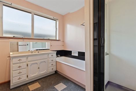 Photo of property in 127 Hawford Road, Opawa, Christchurch, 8023