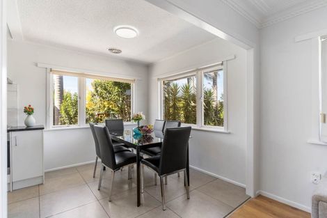 Photo of property in 221 Puhinui Road, Papatoetoe, Auckland, 2025