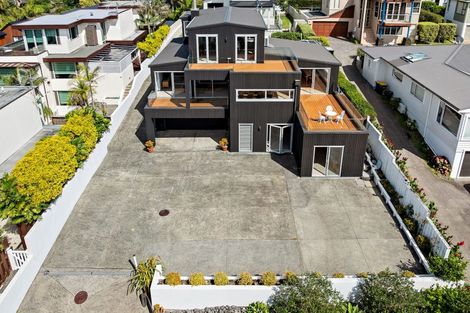 Photo of property in 24 Beach Road, Castor Bay, Auckland, 0620