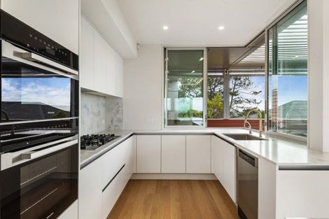 Photo of property in 451 East Coast Road, Murrays Bay, Auckland, 0630