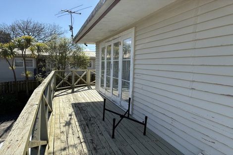 Photo of property in 49 Woodglen Road, Glen Eden, Auckland, 0602