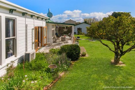 Photo of property in 27 Sackville Street, Martinborough, 5711