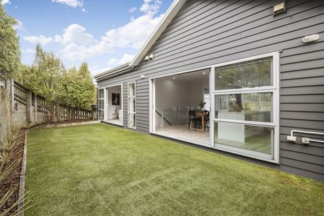 Photo of property in 31 Cresswell Place, Johnsonville, Wellington, 6037