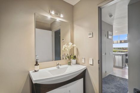 Photo of property in 1/10 Krissell Place, Acacia Bay, Taupo, 3330