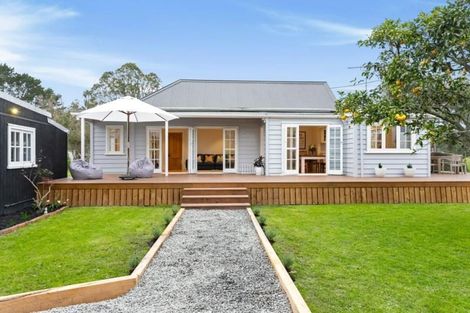 Photo of property in 29 Taupaki Road, Taupaki, Henderson, 0782