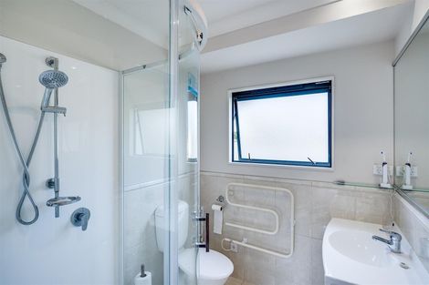 Photo of property in 17 Malbec Way, Greenmeadows, Napier, 4112