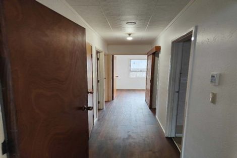 Photo of property in 15 Bundena Place, Clendon Park, Auckland, 2103