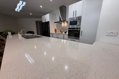 Photo of property in 15 Opal Avenue, Timberlea, Upper Hutt, 5018