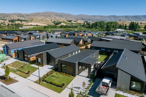 Photo of property in 13 Bragato Way, Cromwell, 9310