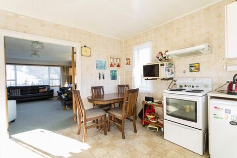 Photo of property in 5 Watson Street, Green Island, Dunedin, 9018