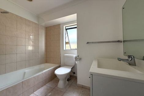 Photo of property in 13a Mawney Road, Henderson, Auckland, 0610