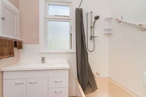 Photo of property in 71 Aberdeen Road, Saint Clair, Dunedin, 9012