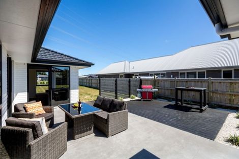 Photo of property in 10 Honeyfield Drive, Whalers Gate, New Plymouth, 4310