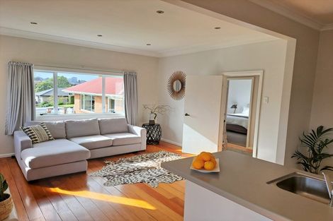 Photo of property in 18 Valley Road, Pukekohe, 2120