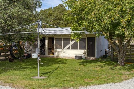 Photo of property in 27 Matahiwi Road, Matahiwi, Masterton, 5888