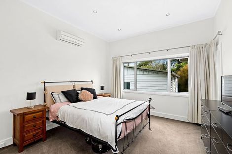 Photo of property in 53 Motu Road, Kumeu, 0891