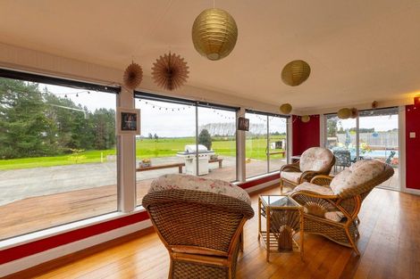 Photo of property in 2523 Kimbolton Road, Kiwitea, Feilding, 4777